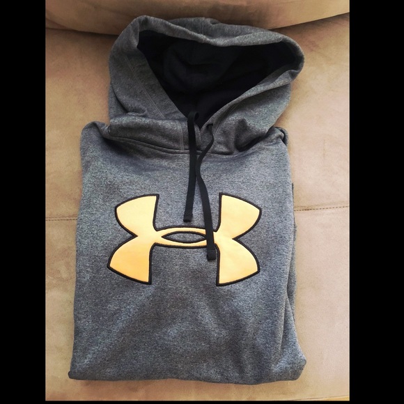 Under Armour Tops - Under Armour hoodie